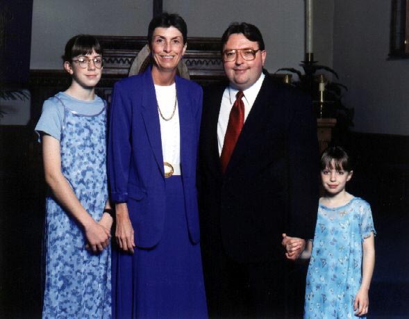 12.jpg (77366 bytes)